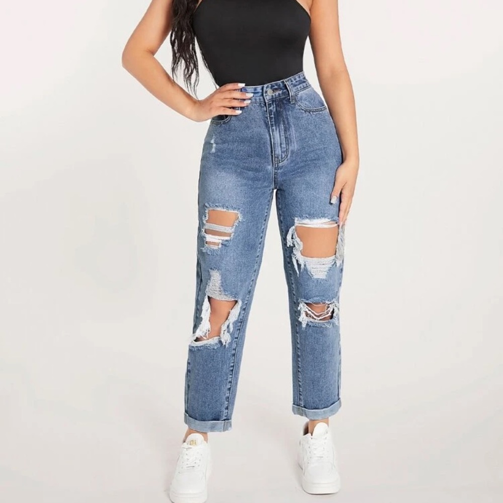 Nwt Distressed straight leg jeans, dad mom petite